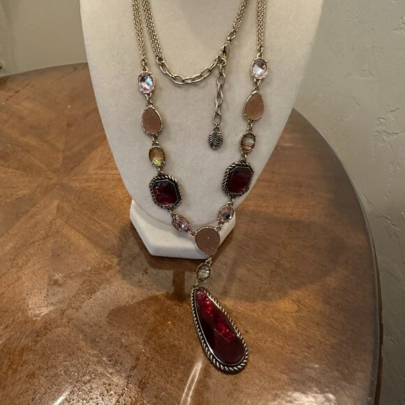 Gold-tone statement necklace featuring multi-colored faux gemstone stations - Picture 1 of 8